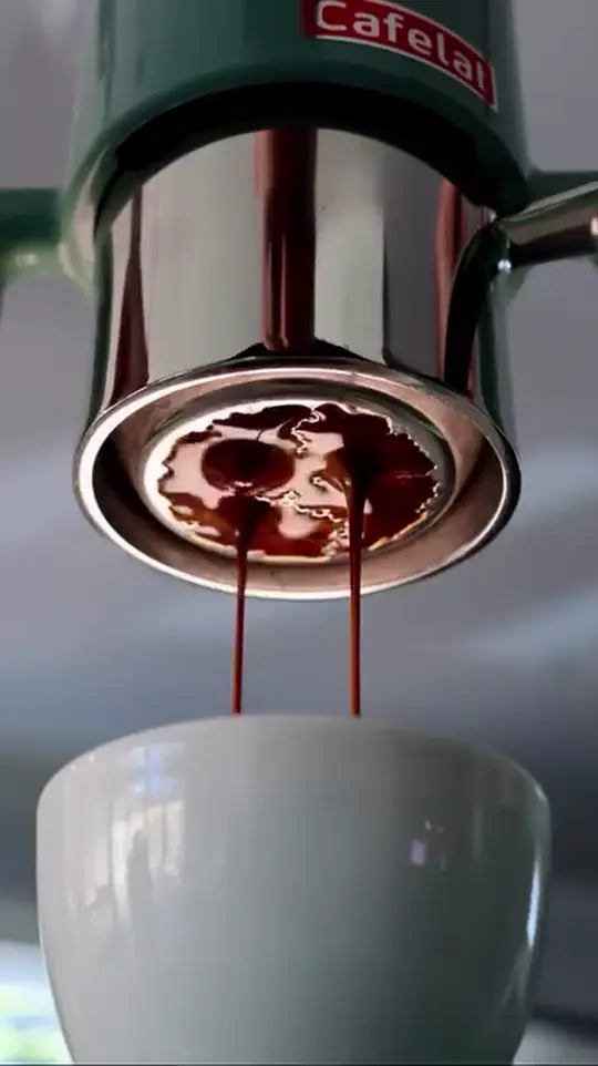 A customer's coffee video